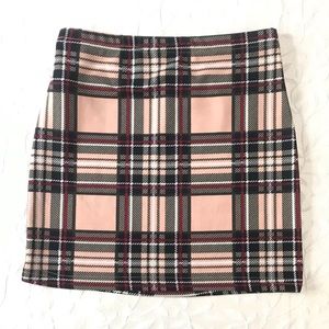 SHEIN Skirt Women’s size 6 Medium Peach Gray Plaid Mini Casual Spring Summer